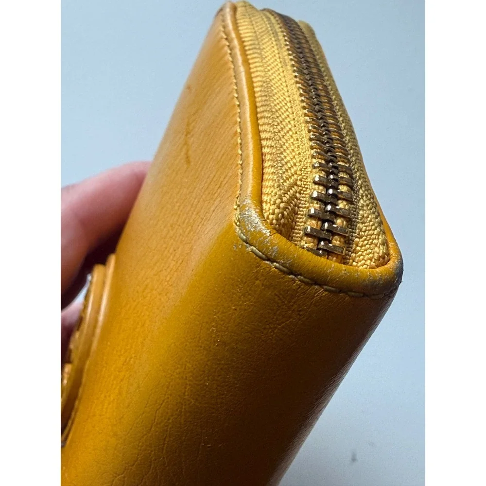 Tory Burch Miller Zip Continental Wallet Yellow Leather Wristlet Preppy Luxury‎